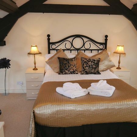 The Shakespeare Lodge - Sleeps Up To 12 - Hot Tub Stratford-upon-Avon Ngoại thất bức ảnh